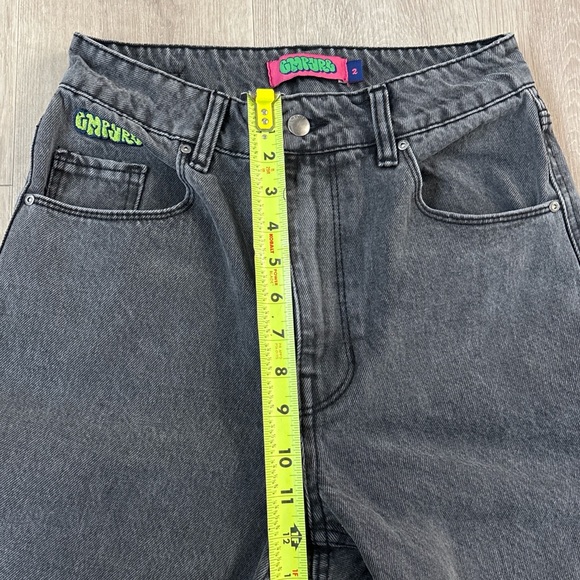 Empyre Tori Skate Jeans in a charcoal wash size 2. - Picture 8 of 10